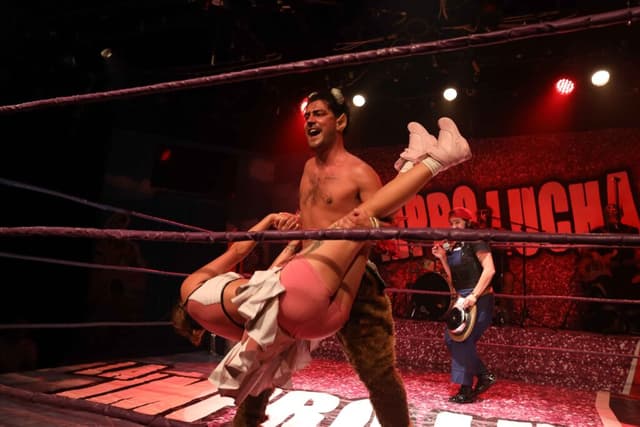 ¡20 años de vuelos y risas! La Impro Lucha celebra su aniversario con un Campeonato Internacional