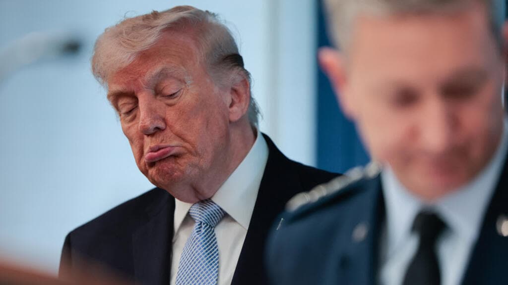 A Donald Trump ya no le importa contradecirse sobre Irán para salvar las apariencias