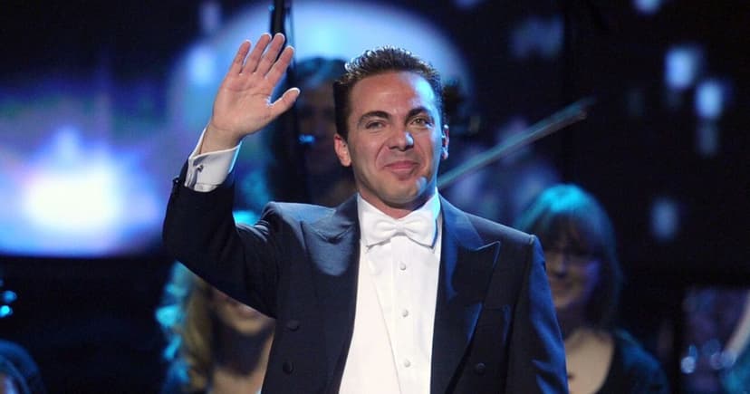 A punto de terminar la prepa, Cristian Castro anuncia que quiere ir a la universidad