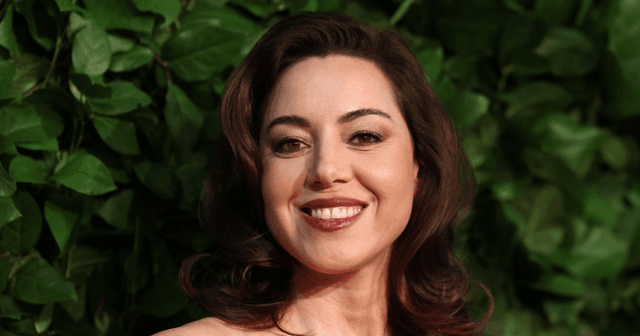 A un año de la muerte de su esposo, Aubrey Plaza encontró el amor y está esperando a su primer hijo