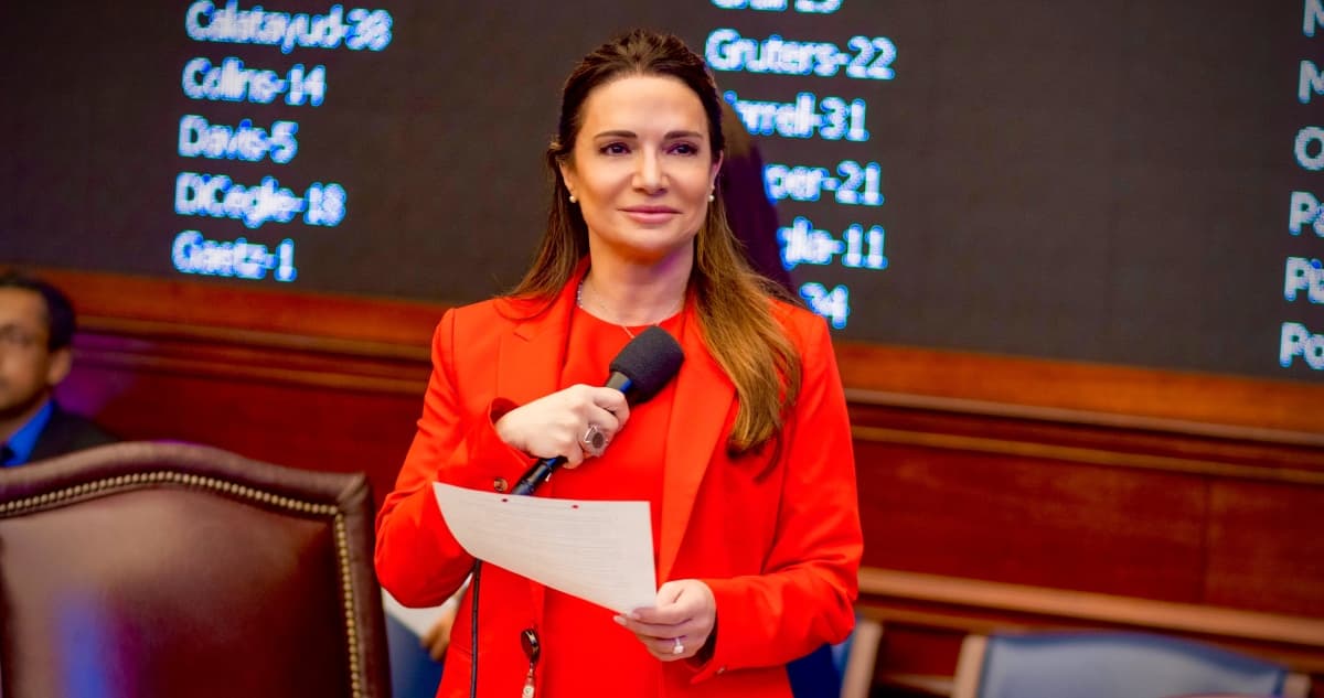 Agente detuvo a la fundadora de Latinas por Trump. “Estoy harta”, dijo. Y es Senadora