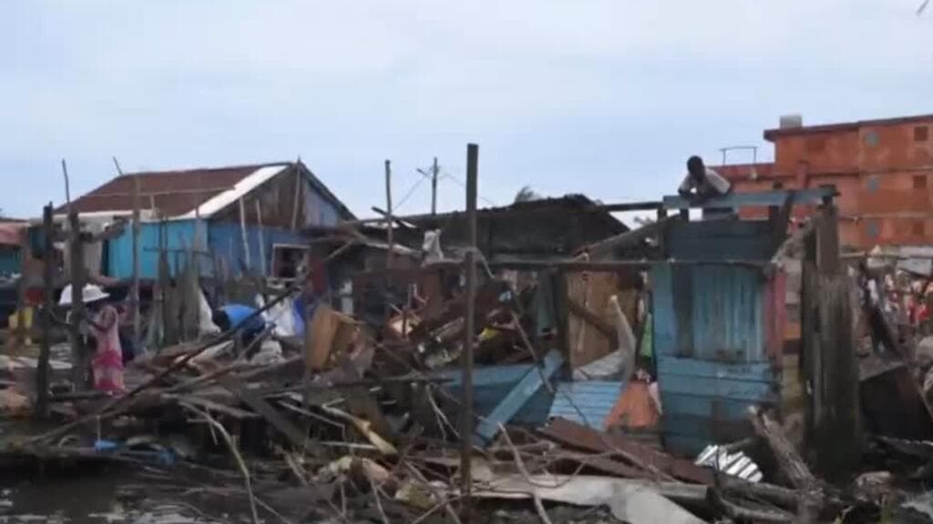 Al menos 60 muertos tras paso de ciclón Gezani en Madagascar