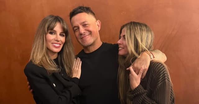 Alejandro Sanz reafirma su romance con Stephanie Cayo con un tierno beso en pleno concierto