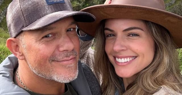 Alejandro Sanz y Stephanie Cayo sellan su amor entre montañas en Machu Picchu