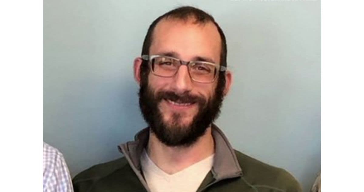 Alex no iba armado, dicen sus padres. Era un hombre de bien, reseña la prensa de EU