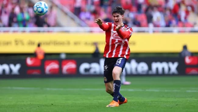 ¡Ant Ball Z! 'Hormiga' González festeja gol ante Querétaro con un ‘Kame Hame Ha’