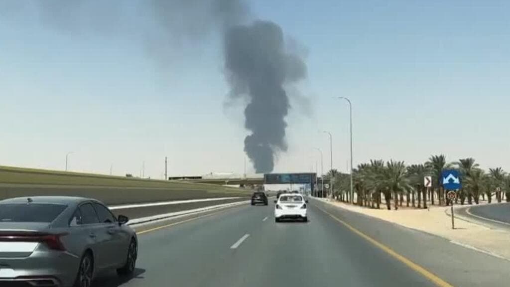Arabia Saudita emite su primera alerta aérea en Riad tras ataque hutí