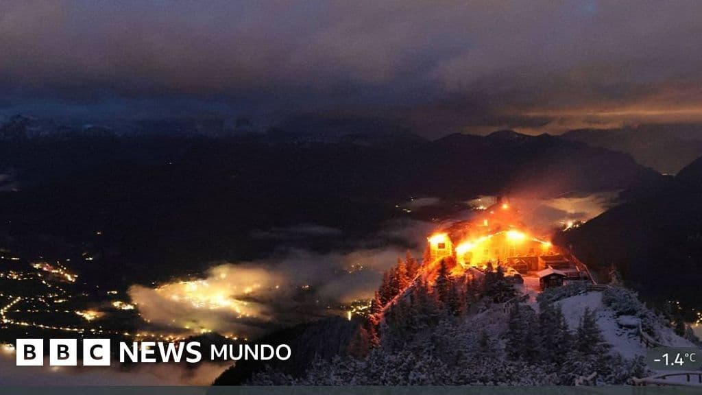 Despliegue de equipos de emergencia en la zona montañosa del 'Nido del Águila'.