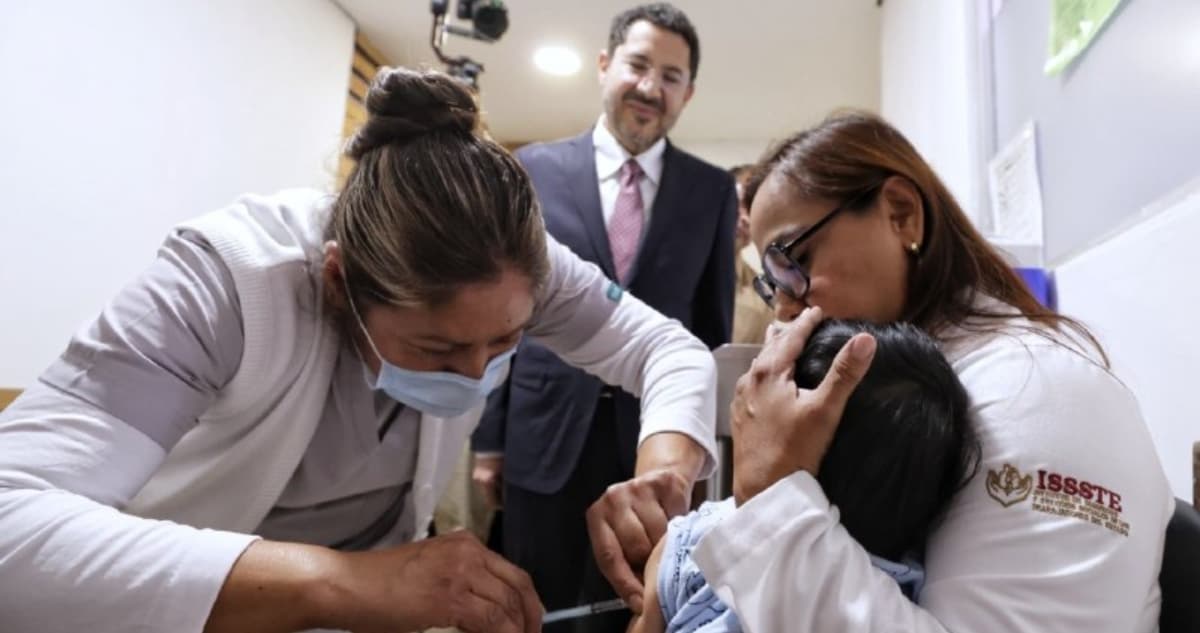 Batres visita unidades del ISSSTE en todo el país para atender a la derechohabiencia