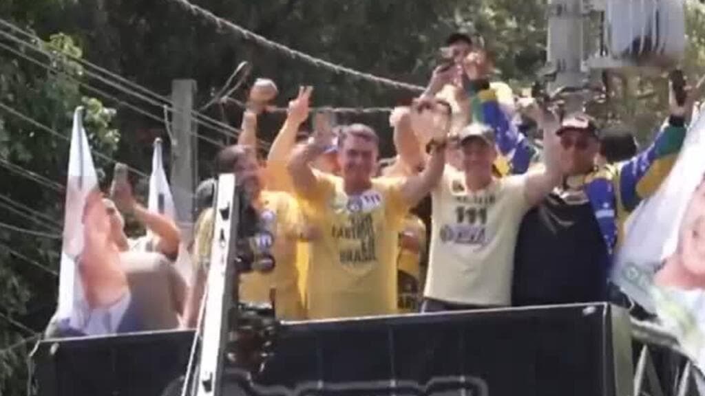 Brasil llega a las urnas tras el cierre de las campañas de Lula y Bolsonaro