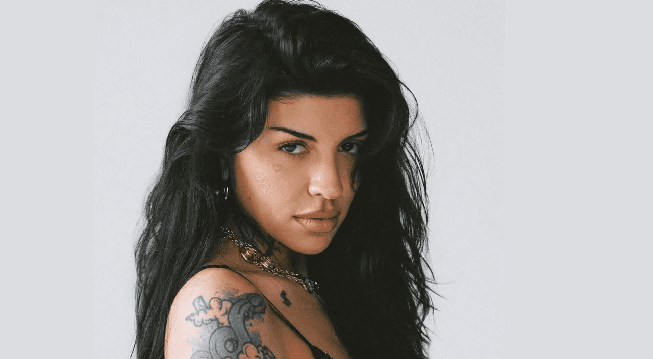 Cazzu inicia su Latinaje Tour en Estados Unidos con un show emocional y ritual de sanación