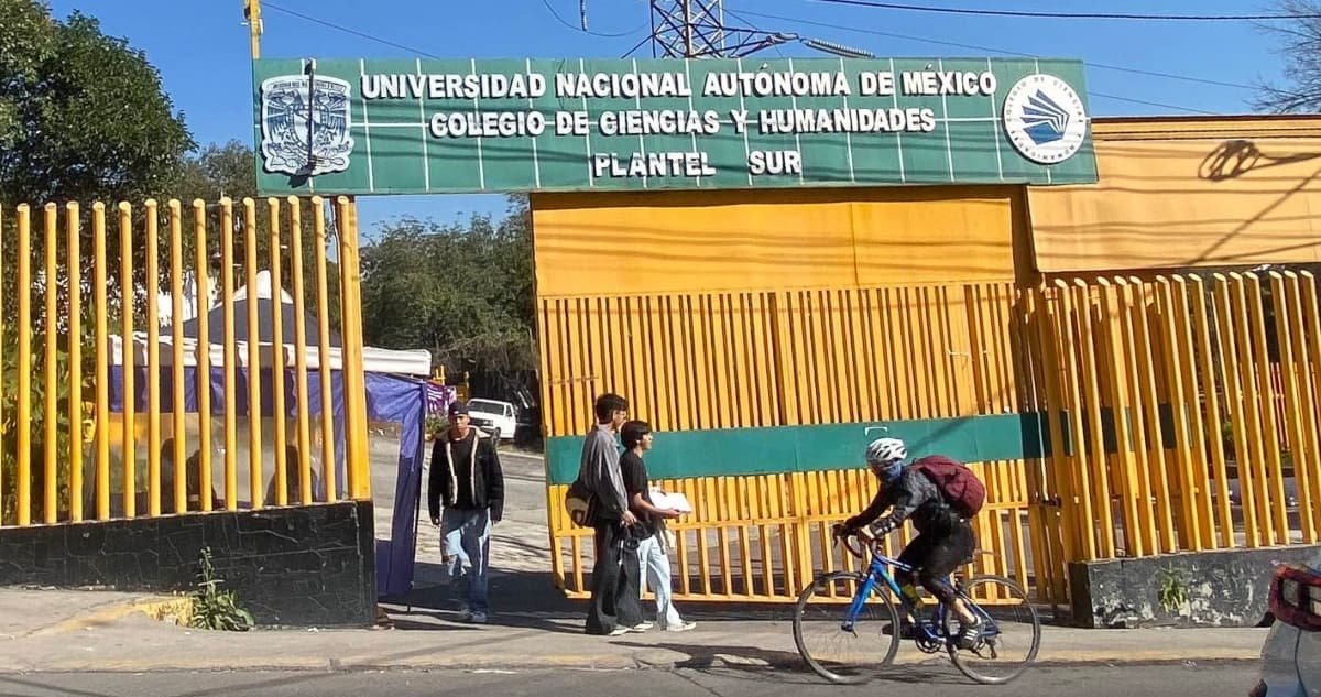 CCH Sur regresa a clases el 3 de febrero tras el asesinato de un estudiante en 2025