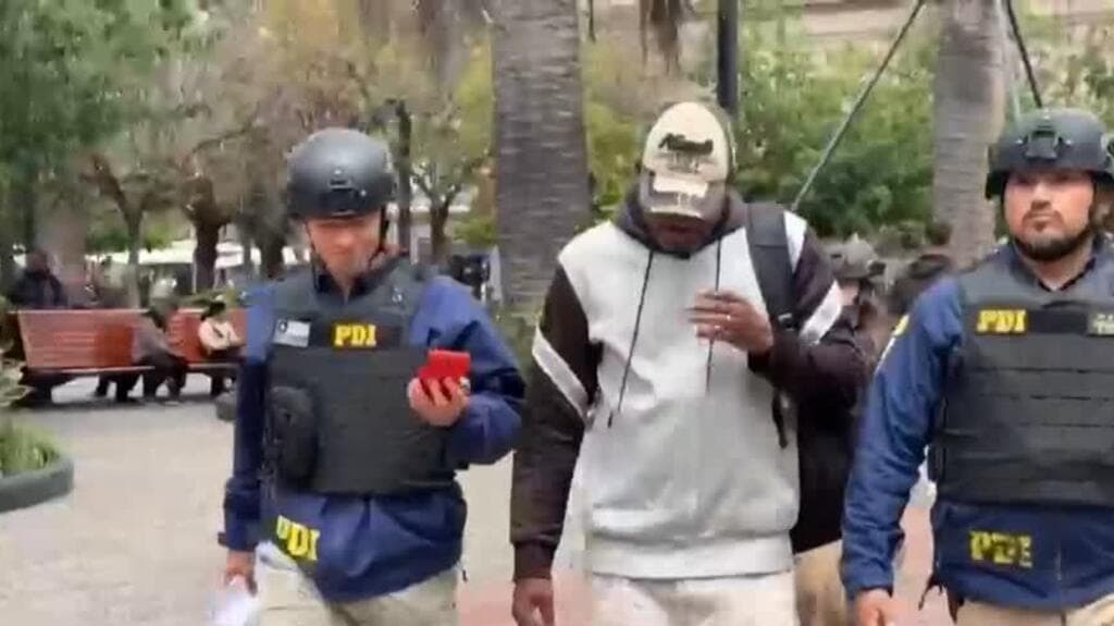 Chile supera los 2.000 deportados y endurece su política migratoria