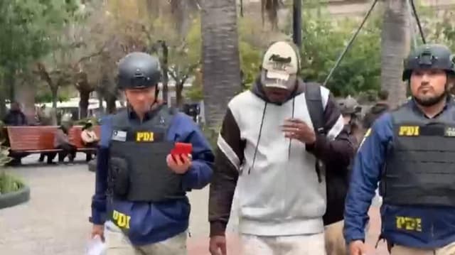 Chile supera los 2.000 deportados y endurece su política migratoria