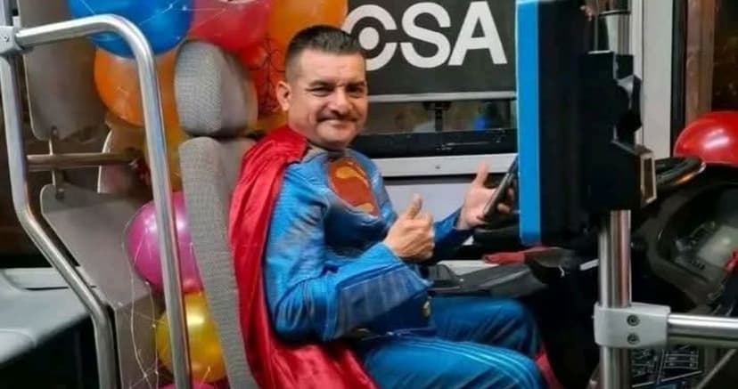 Chofer de Monterrey, NL, que decoraba su camión es despedido tras 24 años de servicio