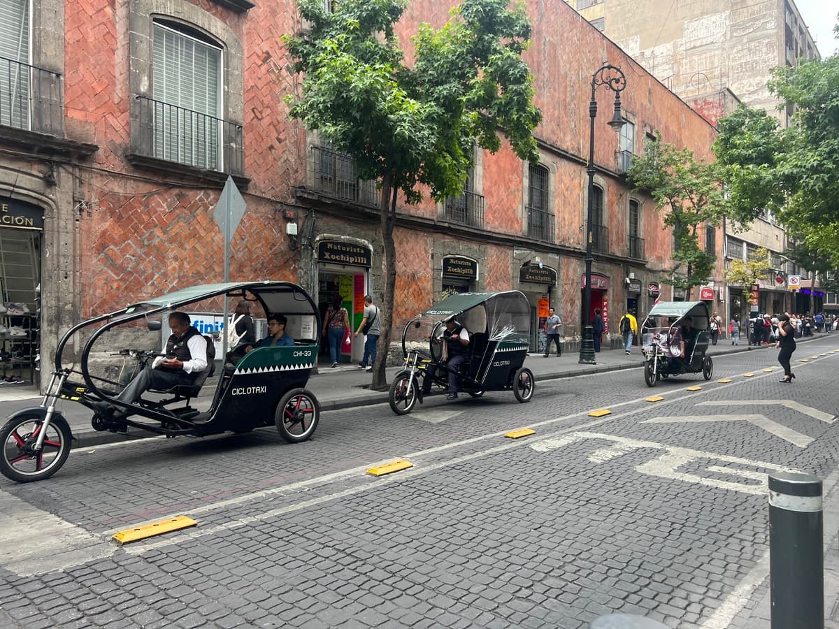 Ciclotaxis en el Centro Histórico, movilidad ligera en el corazón de la ciudad