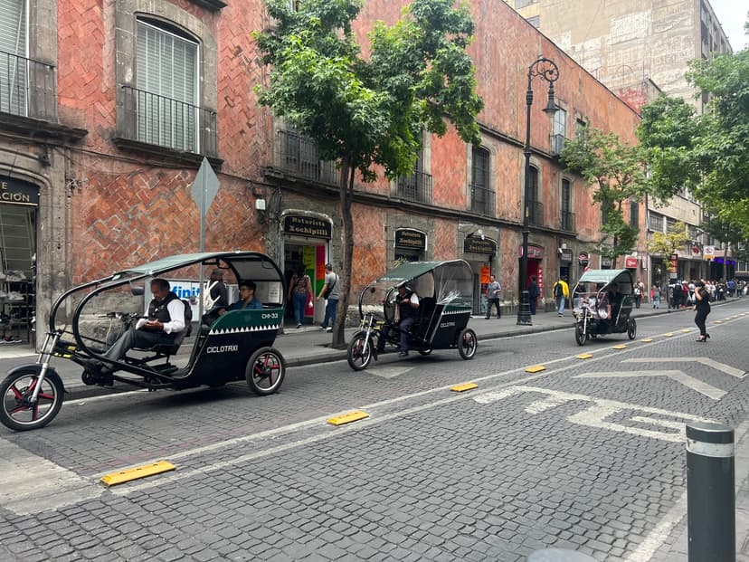 Ciclotaxis en el Centro Histórico, movilidad ligera en el corazón de la ciudad