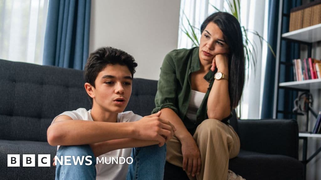 La comunicación honesta es clave al integrar a una nueva pareja en la familia.