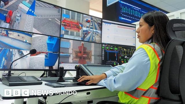 Cómo las crisis políticas llevaron a Perú a tener una "economía zombi" y acabaron con el mito de su crecimiento sin límites