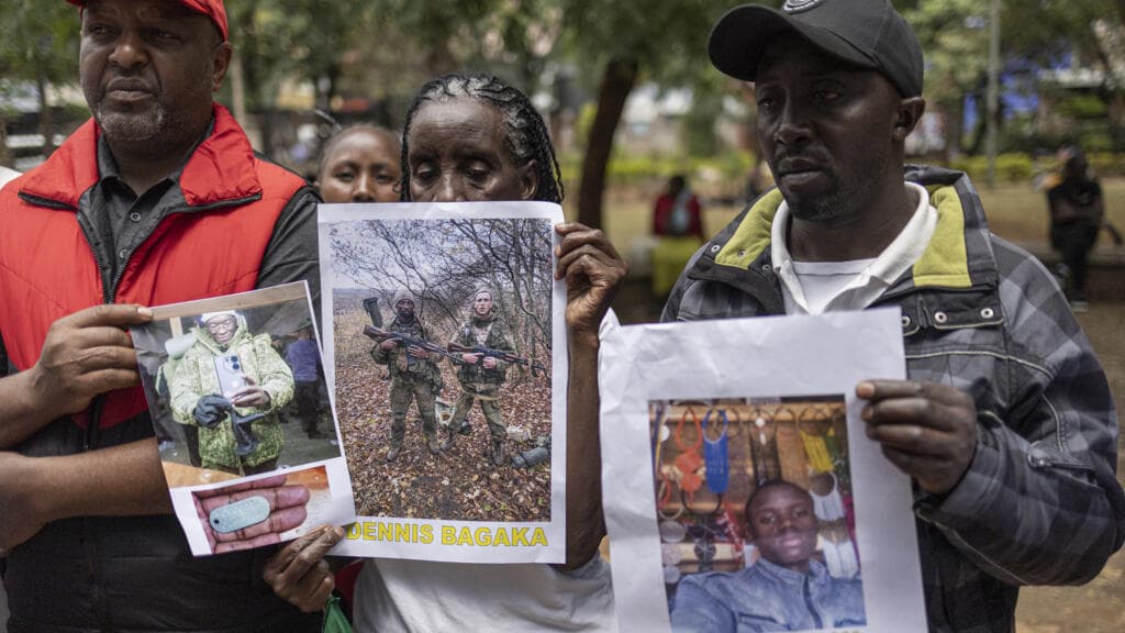 ¿Cómo Rusia recluta africanos para combatir en Ucrania?