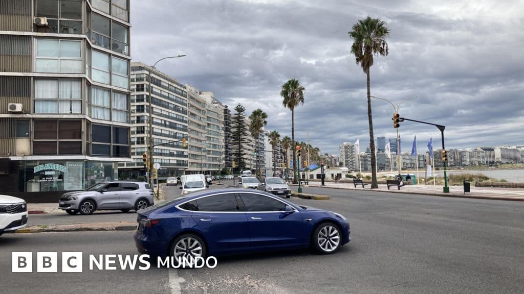 Cómo Uruguay lidera el boom de autos eléctricos en América Latina (y qué límites encuentra)