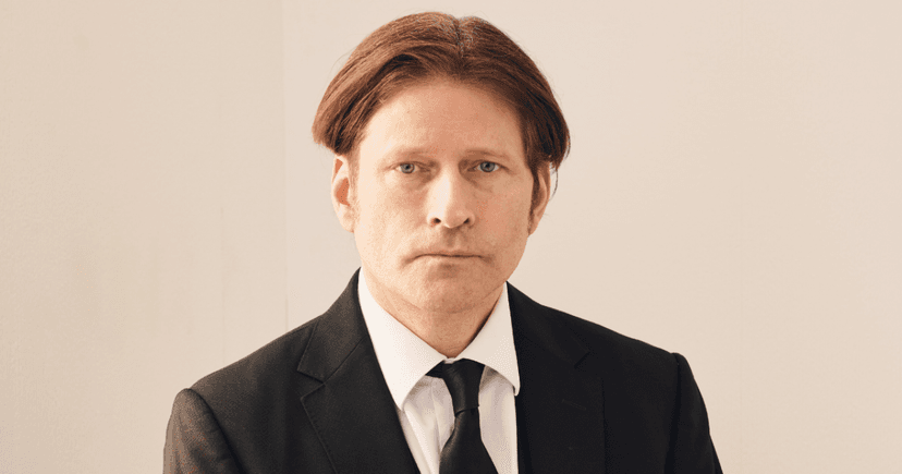 Crispin Glover, actor de ‘Volver al futuro’, enfrenta demanda por presunta agresión a su novia