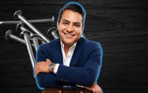 Critican al Arquitecto Juve 3D Studio por amenazar con descontarle sueldo a sus trabajadores si tiran tablas con clavos