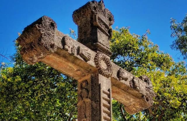 Cruces atriales en México, símbolos del sacrificio y diálogo entre dos cosmovisiones