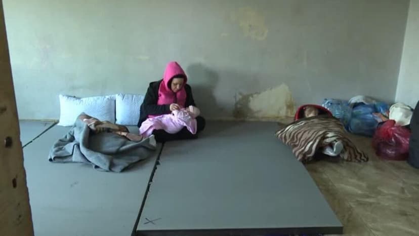 Desplazados en Líbano intentan vivir con normalidad en medio de los ataques