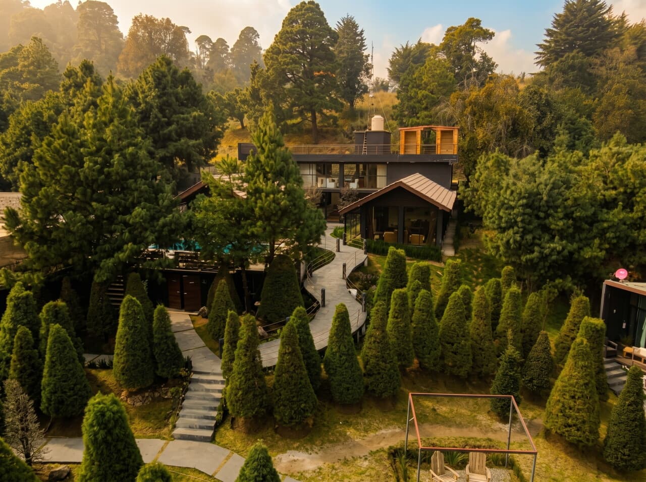 Paisaje otoñal en uno de los complejos de Grupo Orgánico Hoteles Boutique.