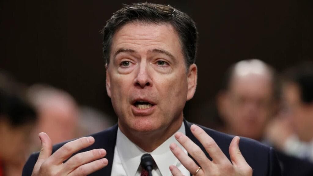 El exdirector del FBI, James Comey, durante una comparecencia pública.