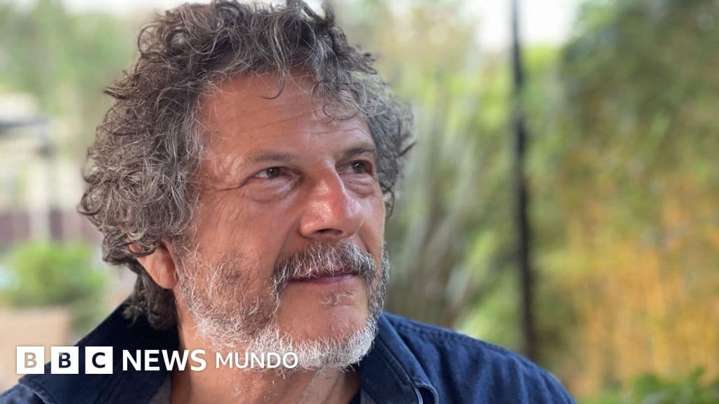 El "cazador de dictadores": "Siempre me agrada ver a un dictador esposado, pero no a cualquier costo"
