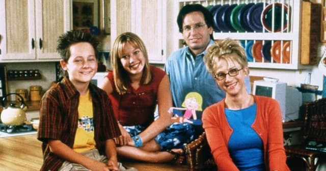 El elenco de Lizzie McGuire se despide de Robert Carradine, el papá de Hilary Duff en la serie