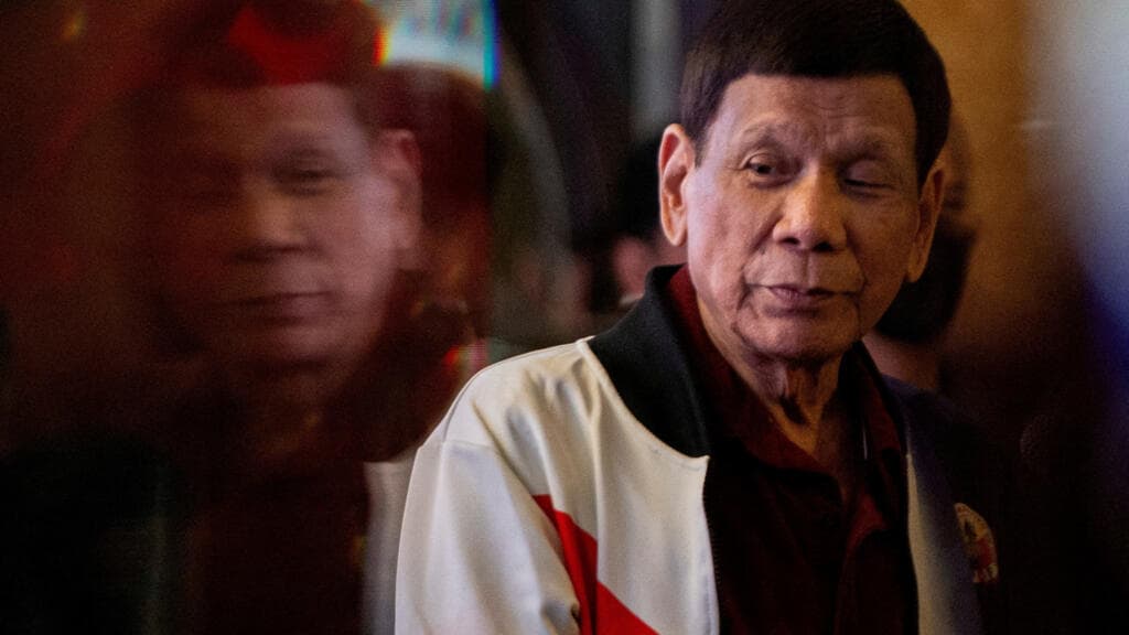 El expresidente filipino Rodrigo Duterte será juzgado en la CPI por la letal "guerra contra las drogas"