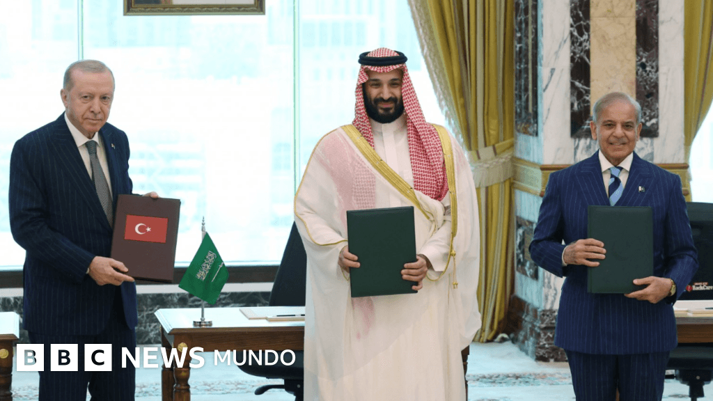 El pacto firmado por Arabia Saudita, Turquía y Pakistán en el que declaran que un ataque contra uno de ellos será un ataque "contra los tres"