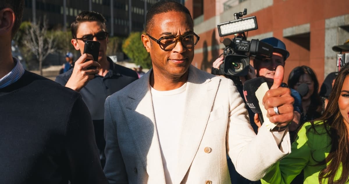 El periodista Don Lemon es liberado tras ser detenido por cubrir protestas con ICE