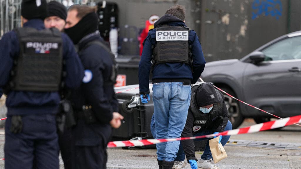 El sospechoso del tiroteo racista en París fue trasladado a una unidad psiquiátrica