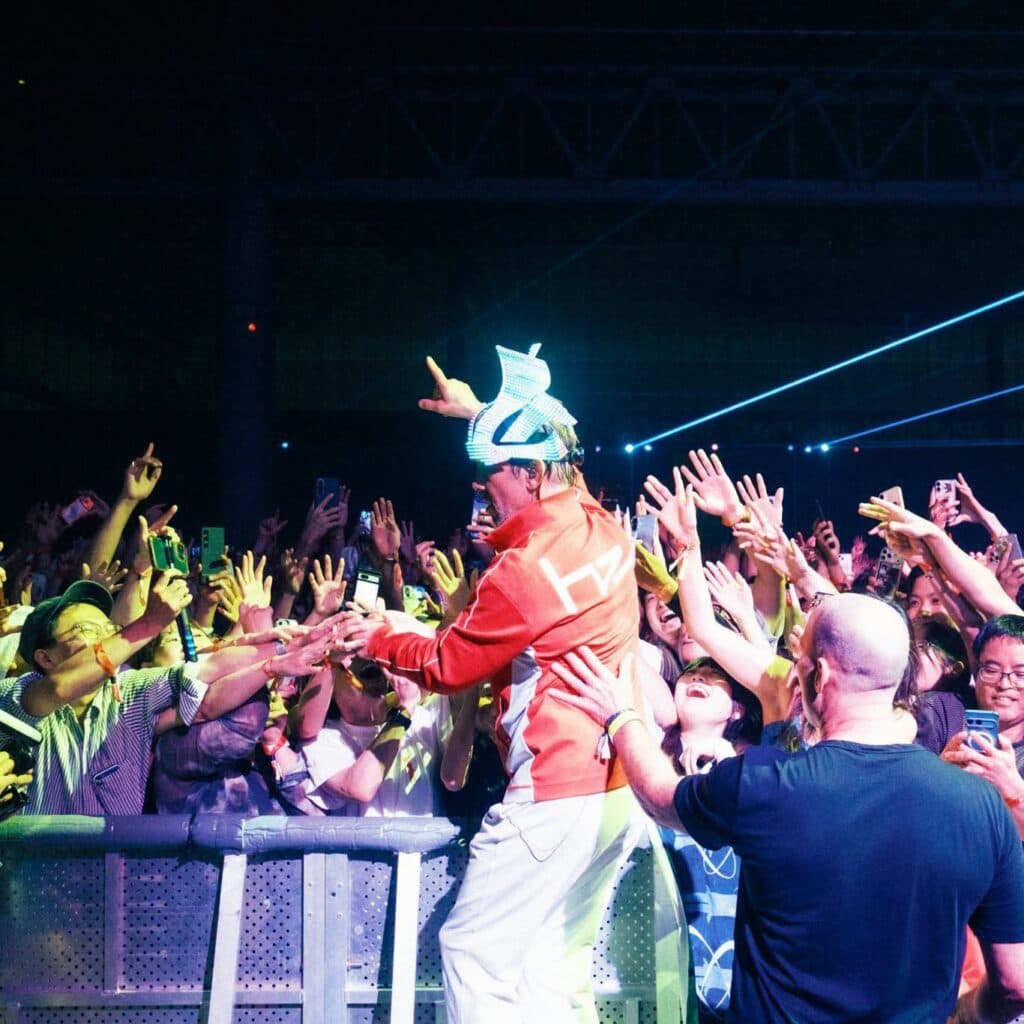 ¡El vaquero galáctico regresa! Traveling Without Moving de Jamiroquai cumple 30 años y lo celebrará en la CDMX