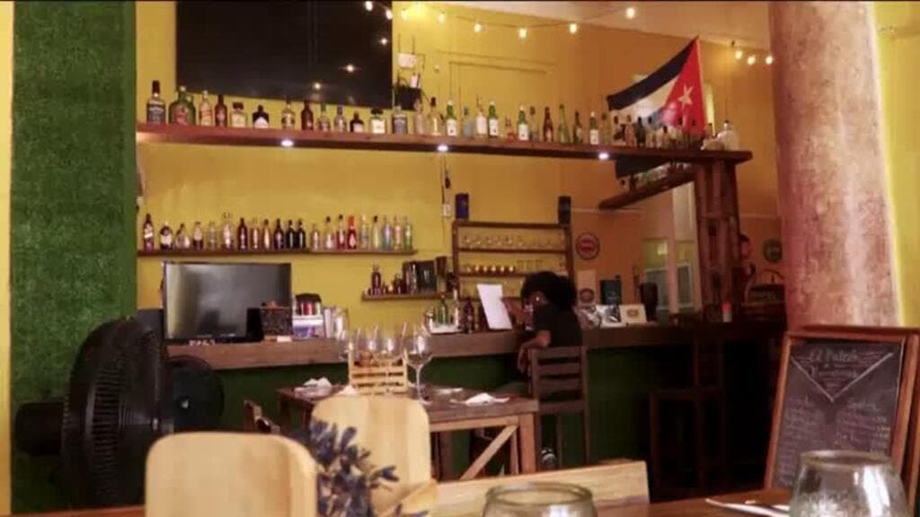 En Cuba, la crisis económica y los apagones llevan a la quiebra a restaurantes y negocios