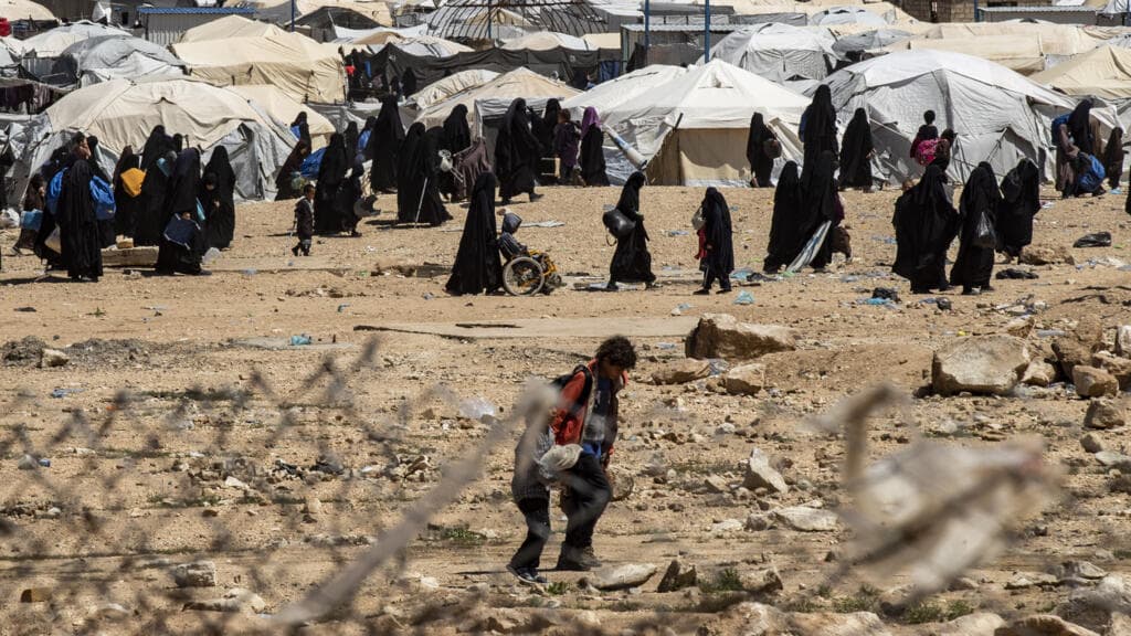 Entre alambradas: el limbo de las familias de presuntos yihadistas extranjeros en Siria