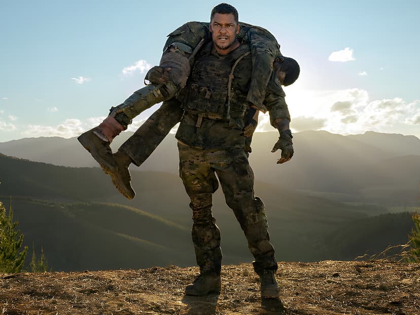 Es como ver Depredador y Battleship juntas: la nueva película de acción militar de Netflix conquista el streaming