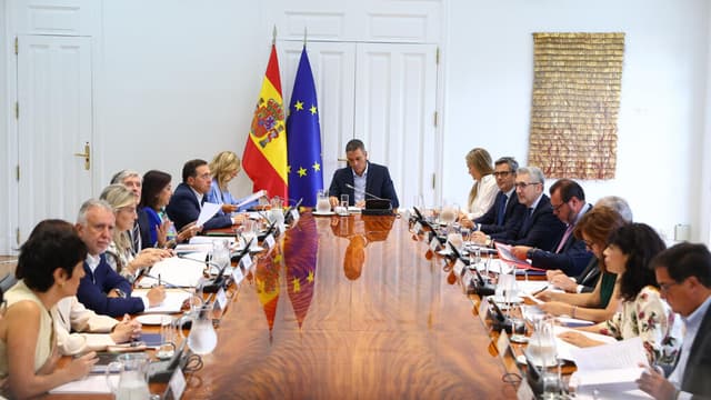 España aprueba dos anteproyectos para reformar sus leyes de asilo y extranjería en plena crisis migratoria en Ceuta
