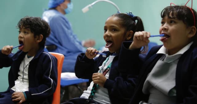 Especialista revela a partir de qué edad es importante el uso del flúor en los niños