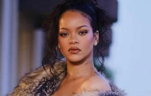 Este es el lujoso pañal que Dior hizo para la bebé de Rihanna; la niña salió en la portada de una revista