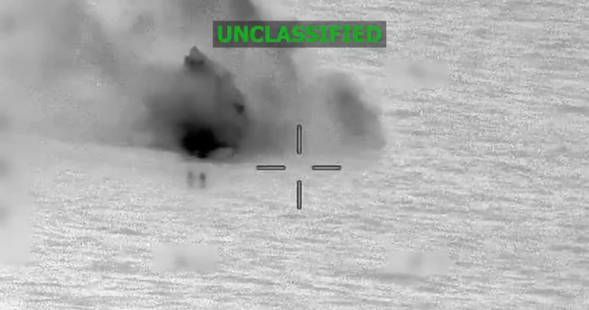 EU difunde VIDEO de un nuevo ataque contra narcolancha en el Pacífico; hay 2 muertos