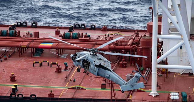 EU persigue hasta el Océano Índico a un buque que evadió bloqueo en el Caribe ¬ VIDEO