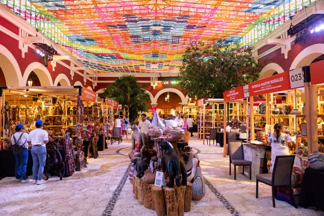 Feria Xcaret de Arte Popular Mexicano 2026, el tributo a las manos que dan vida al alma de México
