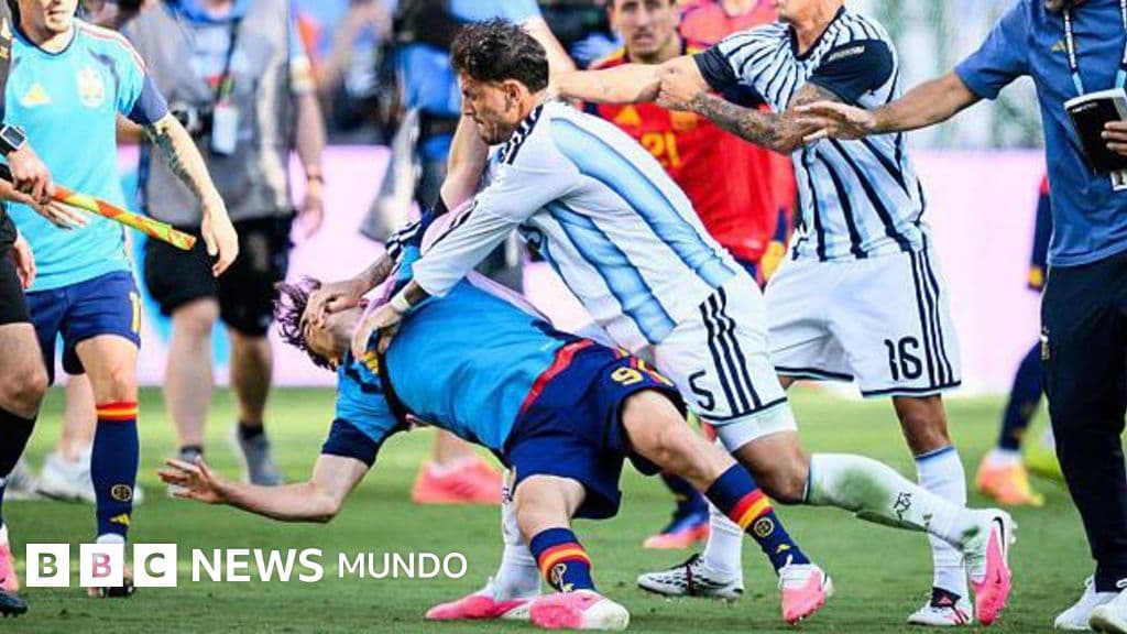 FIFA sanciona con 10 partidos al argentino Leandro Paredes por el altercado tras la final del Mundial con España