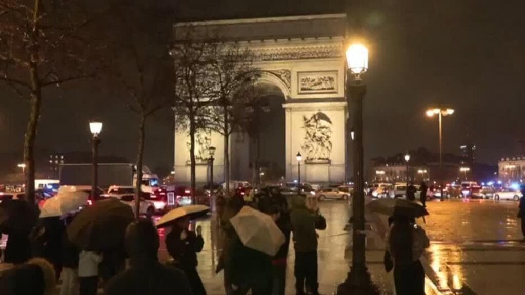 Francia: ataque terrorista cerca del Arco del Triunfo deja agresor neutralizado