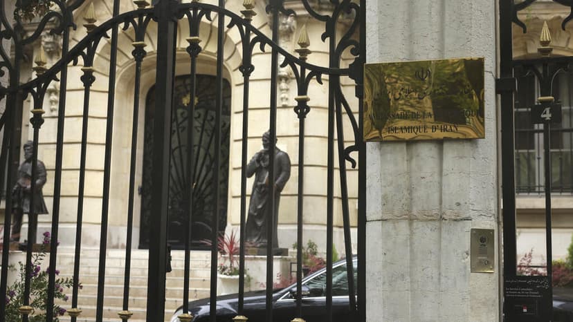 Francia convoca al embajador iraní por la "desinformación" sobre las protestas estudiantiles